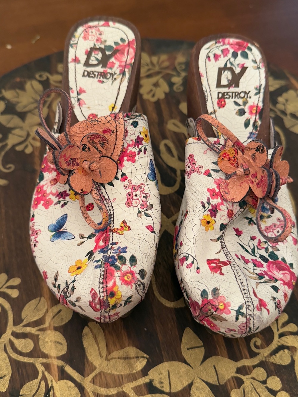 NEW Destroy Floral Leather Slip-On Mules in White with Pink Accents